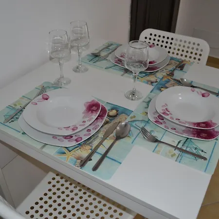 Sunshine With Free Parking Vlorë